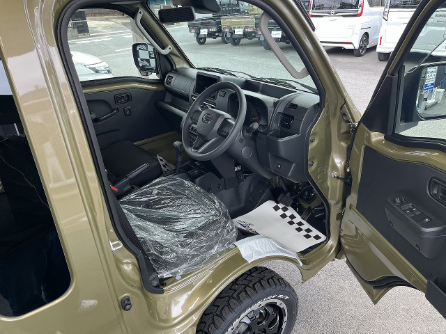 �V�[�g�ɂ͑傫�ȃV�~��؂�Ȃǂ��Ȃ��Y��ȓ����ł�!!