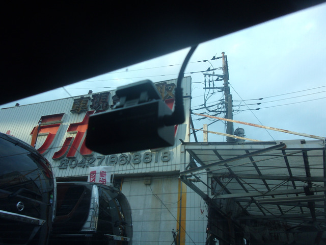 �h���C�u���R�[�_�[�͑O��ɑ����B