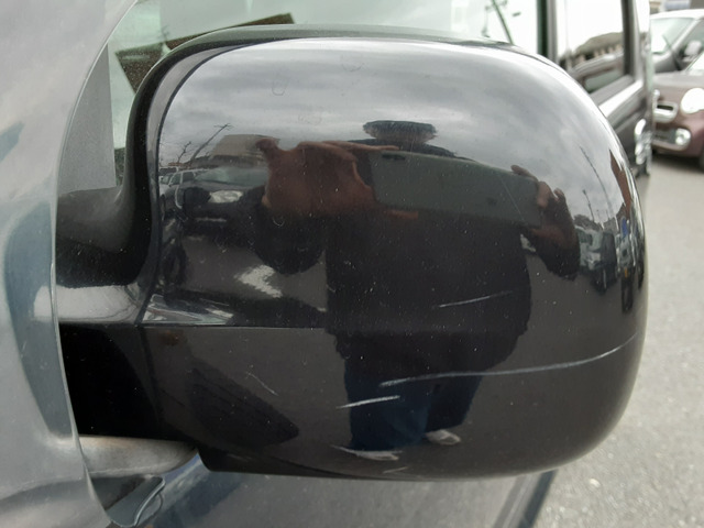 程度が悪い車が安いのは当たり前です。当店はコストを安く!薄利多売価格設定でお客様が良質安価な車両に出会える事にこだわっております。少し年式が古くても程度の良い車両は沢山あります!