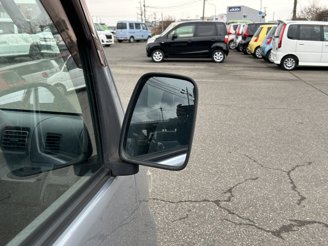 �y�x�����z���i�X�z���Ԃ������������܂��āA���ɗL�������܂��B�݌Ɏԗ��ɂȂ�܂��̂ŁA���񂲓s���̋X�������ɁA���ɗ��ĉ������B���X�\��������ƁA���ē����X���[�Y�ł��B