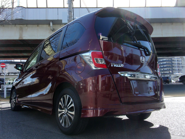 フリードハイブリッド1.5 ジャストセレクション