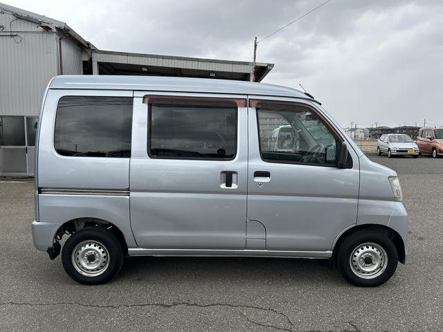 �y�x�����z���i�X�z���Ԃ������������܂��āA���ɗL�������܂��B�݌Ɏԗ��ɂȂ�܂��̂ŁA���񂲓s���̋X�������ɁA���ɗ��ĉ������B���X�\��������ƁA���ē����X���[�Y�ł��B