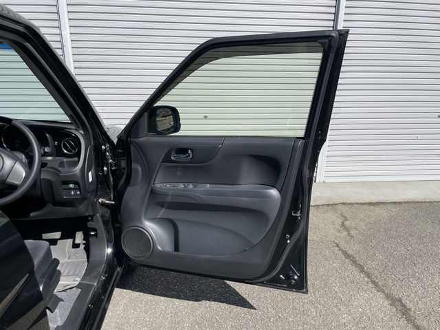 �^�]�ȃh�A��