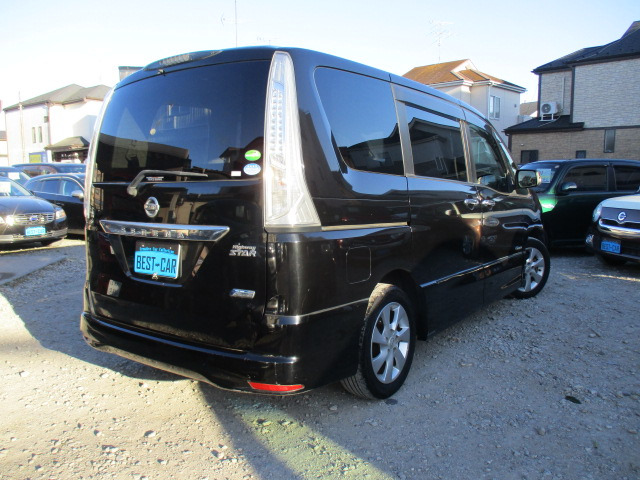 セレナ2.0 ハイウェイスター S-HYBRID Vエアロモード