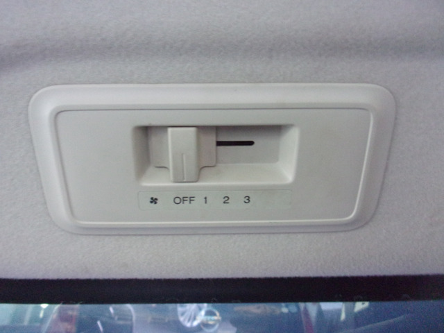 ��ȗp�G�A�R���R���g���[���[�B