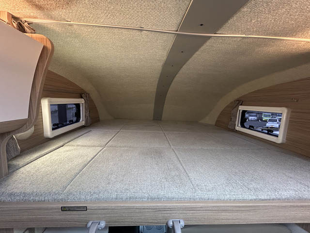 �o���N�x�b�h���L�X���K!���@��180cm&times;180cm�ƂȂ��Ă���܂�!