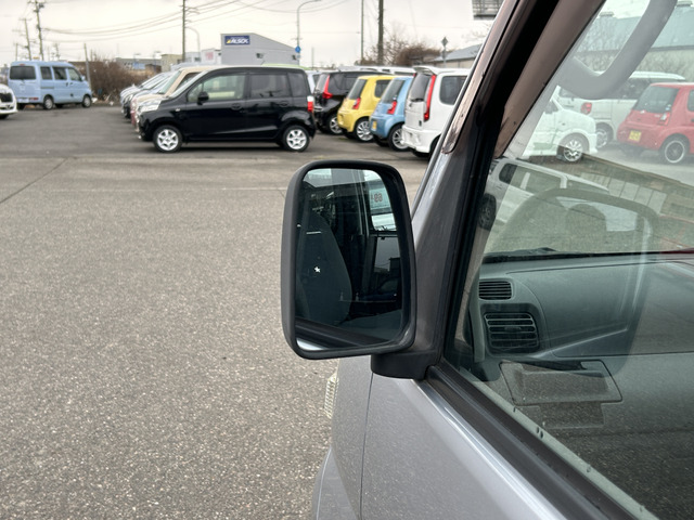 �y�x�����z���i�X�z���Ԃ������������܂��āA���ɗL�������܂��B�݌Ɏԗ��ɂȂ�܂��̂ŁA���񂲓s���̋X�������ɁA���ɗ��ĉ������B���X�\��������ƁA���ē����X���[�Y�ł��B