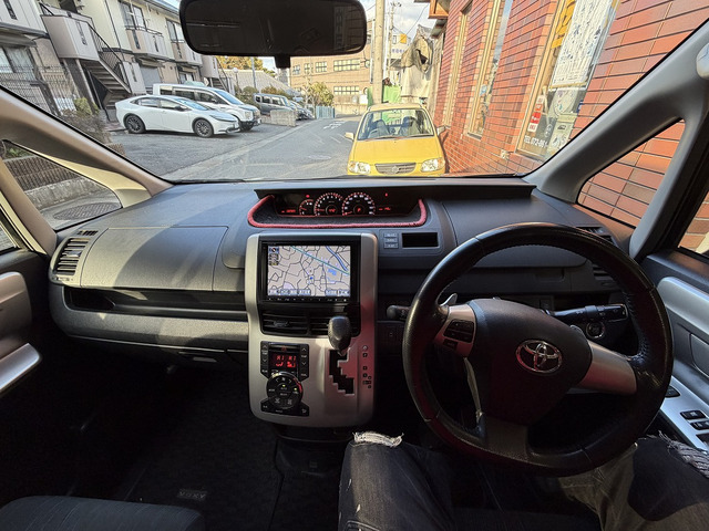 ヴォクシー2.0 ZS