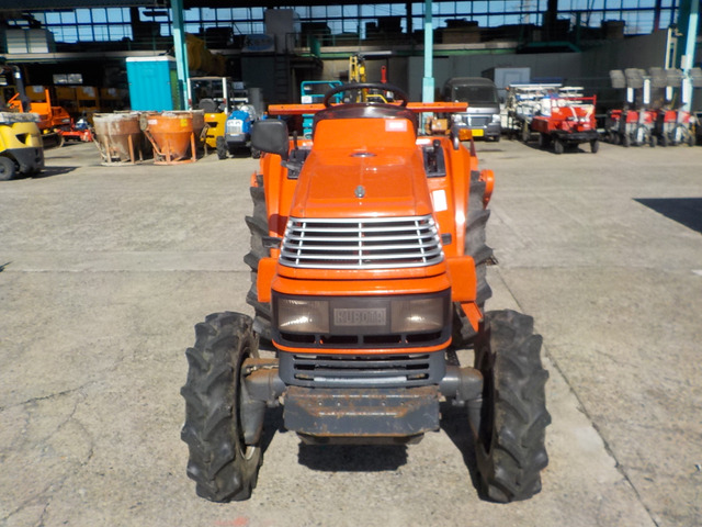 クボタトラクタ