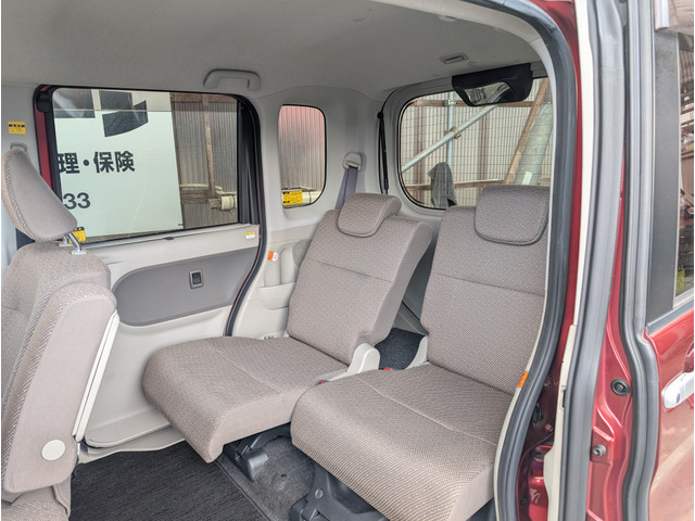 �㕔���Ȃ��O��X���C�h���܂��B�O���ɃX���C�h����΃g�����N�X�y�[�X�����̕��L���Ȃ�܂��̂Ŏg�p�p�r�ɍ��킹���g���������y���݂��������B