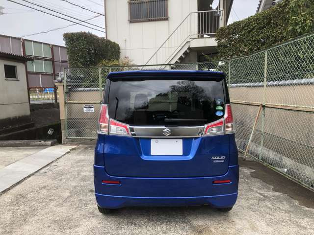 �o�b�N�J�����t���ł���