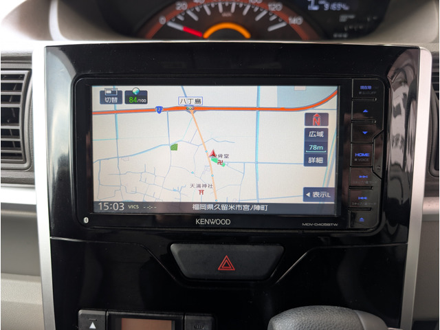 �P���E�b�h���̃i�r�̓^�b�`�p�l�����ɂȂ��Ă܂��B����p�l���̊��x���ǍD�ł��B