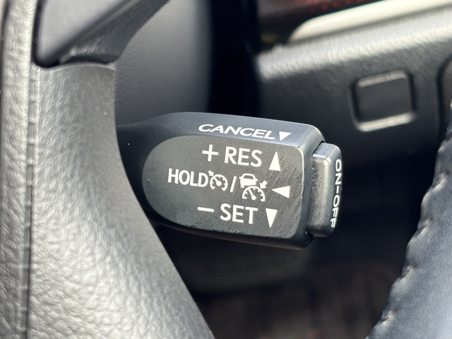 ���[�_�[�N���[�Y�R���g���[��