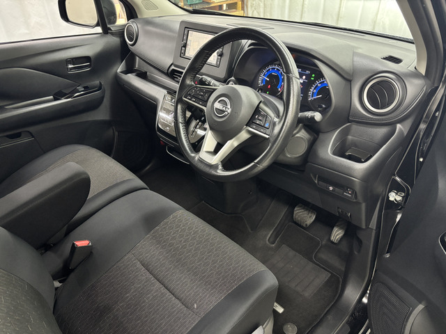 �y�i���Ӓ�ςݎԗ��z���X�̏��i�Ԃ͑S��AIS�Ӓ�ώԂł��B��3�ԋ@�ւɂ������ȍ���ŏC�����⑖�s�����̕s���\���͈�؂������܂���B(���ɂ����Ăłׁ̈A���Ӓ�̏ꍇ���������܂�)