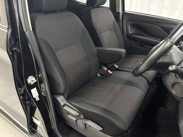 �y�W���ԗ��ɂ��āz �ቿ�i���������邽�߁A���ׂȏ��Ȃǂ͏C�������ɓW�����Ă���ꍇ���������܂��B�ł��邾�������������Ē����悤�ɂ��Ă���܂����A���s���ȕ��̓X�^�b�t�܂ł��q�˂��������B