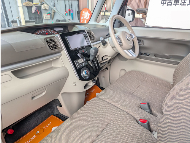 �t�����g����̃K���X���傫���̂Ŏԓ��͖��邭�J����������̂������ł��B���̂悤�ȑ�����C�����ǂ��^�]���ł���|�C���g�Ȃ̂ł��B