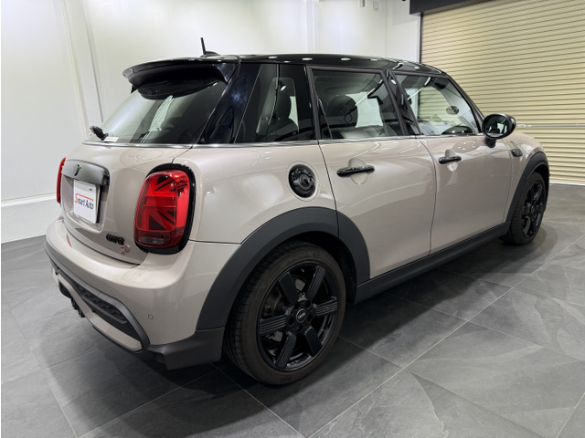 ���̓x�͓��X�̍݌ɎԂ��������������A���ɂ��肪�Ƃ��������܂��B�����I�[�i�[�E���s7800km�E�V�ԕۏ،p���t�E�։��̗ǎ��Ԃ����ɒv���܂����B���Ѓ��[�U�[�l����̔���ԗ��őf�����m���ł�!