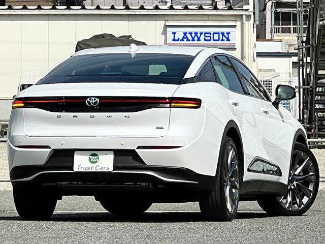 クラウンクロスオーバー2.5 G アドバンスト レザー パッケージ E-Four 4WD