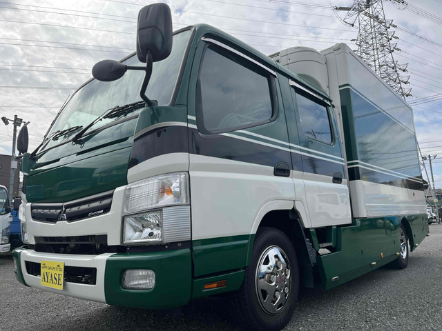 キャンター冷蔵冷凍車