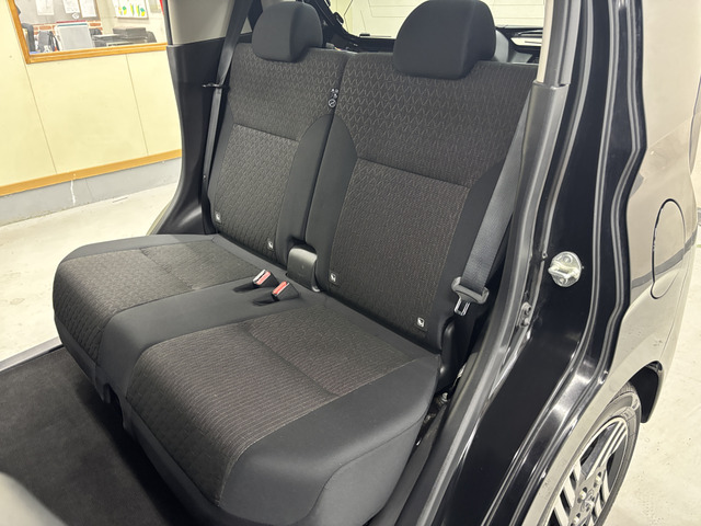 �y�K���X����̕i���z ���Ђ̓W���ԗ��ɂ�AIS�Ӓ菑�ƃI�[�g�I�[�N�V�������̍���\��ςݍ���ł��܂��B�v���C�X�{�[�h�̋��z�͏��o��݂̂��x�������z�B�i�������i���S���͈ꌩ�ɔ@�����B��ڗđR�ł��B