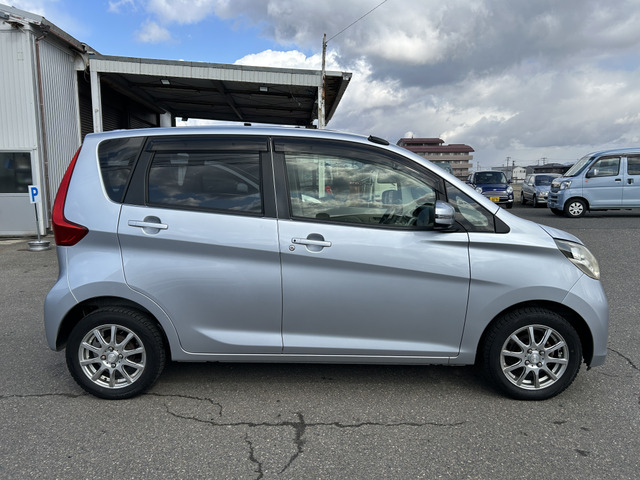 �y�x�����z���i�X�z���Ԃ������������܂��āA���ɗL�������܂��B�݌Ɏԗ��ɂȂ�܂��̂ŁA���񂲓s���̋X�������ɁA���ɗ��ĉ������B���X�\��������ƁA���ē����X���[�Y�ł��B