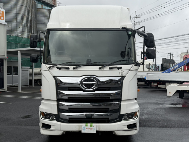 プロフィア冷凍冷蔵車