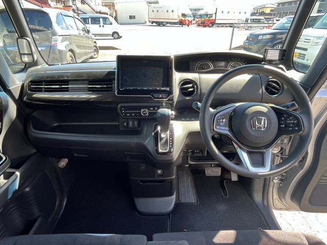 �^�]�Ȃ܂��B���₷�����[�^�[�Ƒ��삵�₷�����C�A�E�g�ł��B