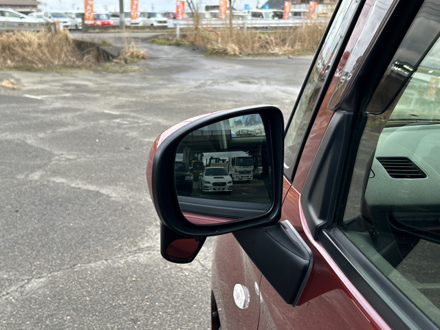 �y�x�����z���i�X�z���Ԃ������������܂��āA���ɗL�������܂��B�݌Ɏԗ��ɂȂ�܂��̂ŁA���񂲓s���̋X�������ɁA���ɗ��ĉ������B���X�\��������ƁA���ē����X���[�Y�ł��B