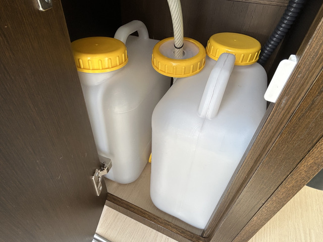 ���r���͎����^�ѕ֗��ȃ|���^���N!