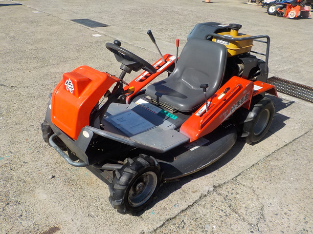 筑水キャニコム乗用草刈機