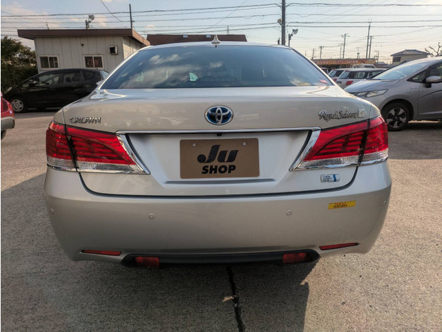 クラウンハイブリッド 2.5 ロイヤルサルーンG