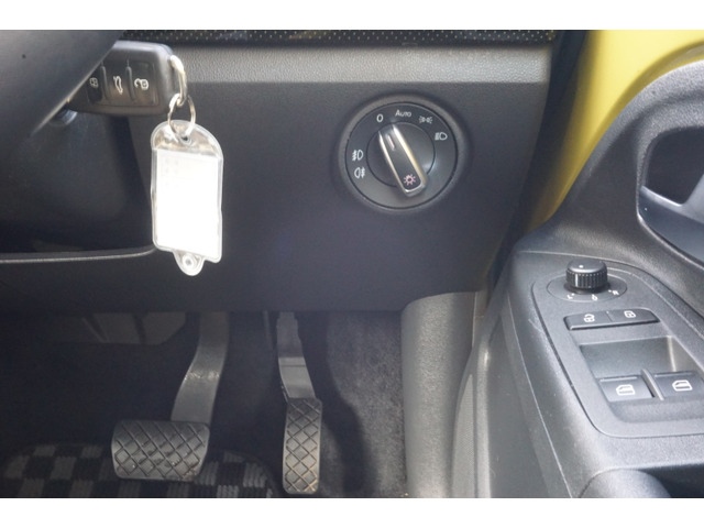 �w�b�h���C�g�͂����œ_���܂��B�t�H�O�͈�������o�b�N�t�H�O�͂����ƈ�������܂��B