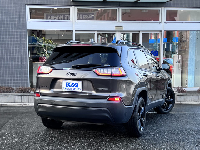 �O��t�H�O�����v���t���Ă���A���E�s�ǂ̍ۂ����S�ł��B