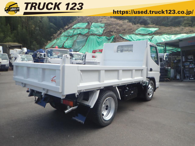 キャンターダンプ