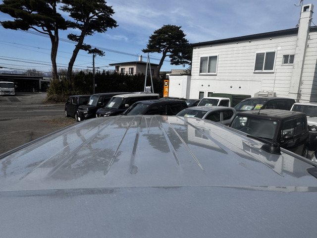 �����[�t�̏��≚�݁A�F�򂹓h�������Ȃǌ������₷���̂Ő��񂲗��������������Ђ͑S�ԃ|���b�V���[�ɂ��|���}�[���H�{�H�ς݂ł��̂Ō���Ɏ��M����܂���