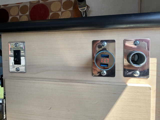 �|���v�X�C�b�` �d���v 12V�V�K�[�\�P�b�g