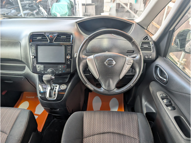 �_�b�V���{�[�h���肪�Ⴂ�̂őO���̎��E����������Ɗm�ۂ���Ă܂��B�����̕��ł��O�����������茩�n���܂���B