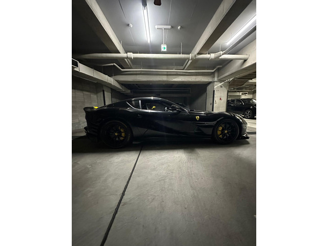 812コンペティツィオーネ6.5 V12 DCT