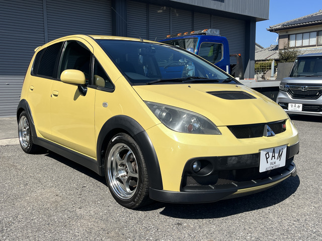 フロントからサイドにかけてのスタイルです。