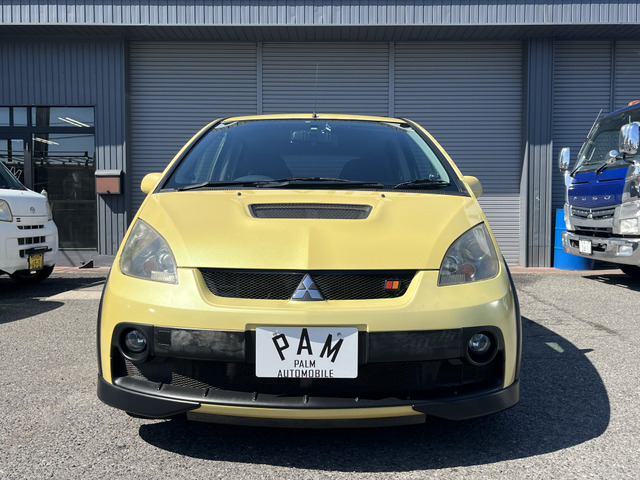 フロントビューです。スポーティーなデザインが魅力です。