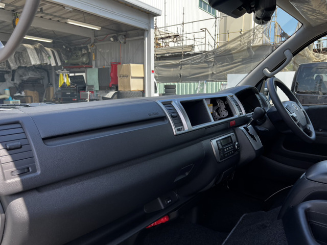 ナビ・ETC・ドラレコ等の簡易的な電装系からセキュリティシステム・サブバッテリー組み・キャンピングカスタムなどのガッツリカスタムまでお任せください♪他店様で断られた案件も数多くの施工実績がございます!