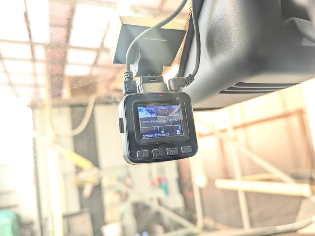 �������N�Ŏ�t���������Ȃ��Ă����̂��h���C�u���R�[�_�[�B������̍ۂɖ��ɗ������i��1�ł��B������̃Z���i�͑O��2�J�����ɂȂ�܂�!