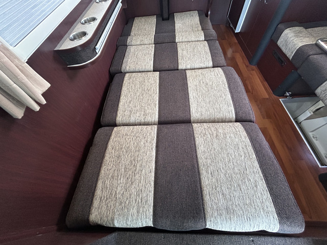 �_�C�l�b�g���ȒP�Ƀx�b�h�W�J�\�ł�!���@��200cm&times;90cm�ƂȂ��Ă���܂�!