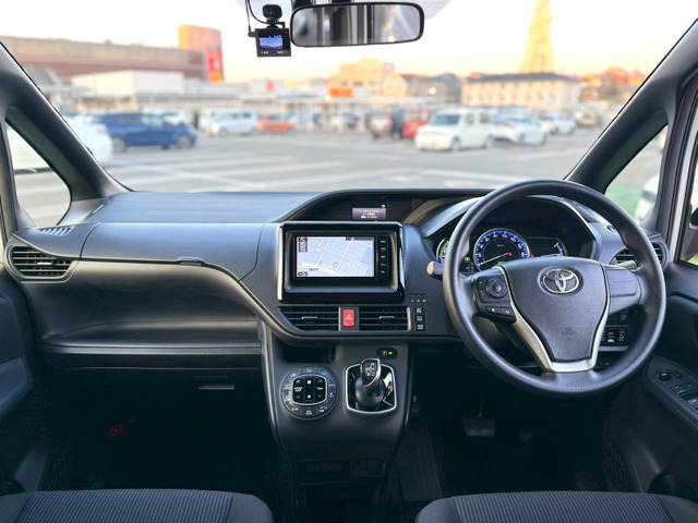 ノア1.8 ハイブリッド X