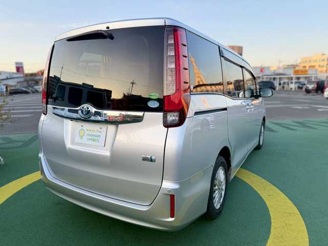 ノア1.8 ハイブリッド X