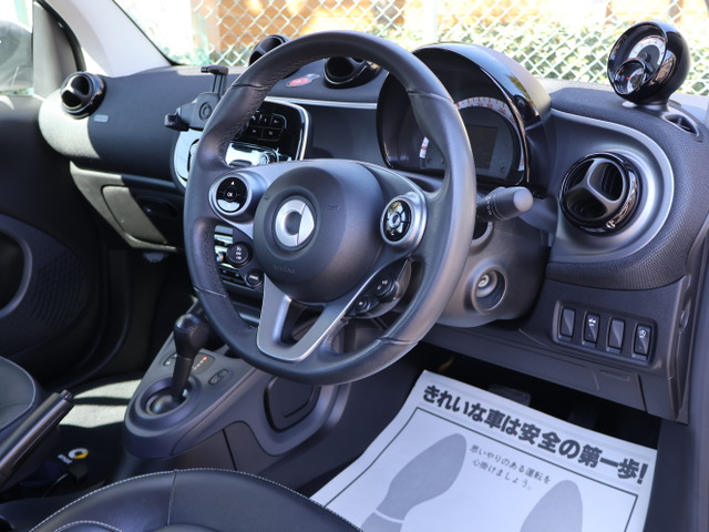 ���ォ��󂯌p�����B�ꖳ��̌����ӂ��G�N�X�e���A�ƃ|�b�v�ł���Ȃ���@�\�I�ŏ㎿�ȃC���e���A���D�]�ȃ����Z�f�X���܂�̃v���~�A���V�e�B�[�R���p�N�g�J�[!!