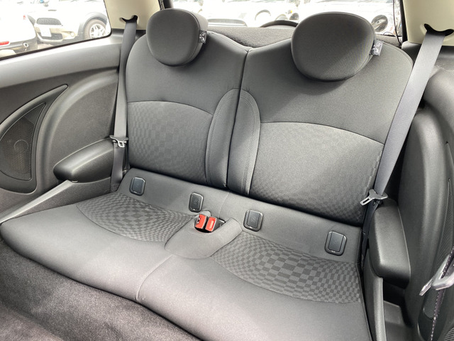 MINI�Ȃ�ł͂̃z�[���h�͂̍����V�[�g���g�p���Ă���܂��B��Ȃɂ́A�`���C���h�V�[�g����t�\�ł��B