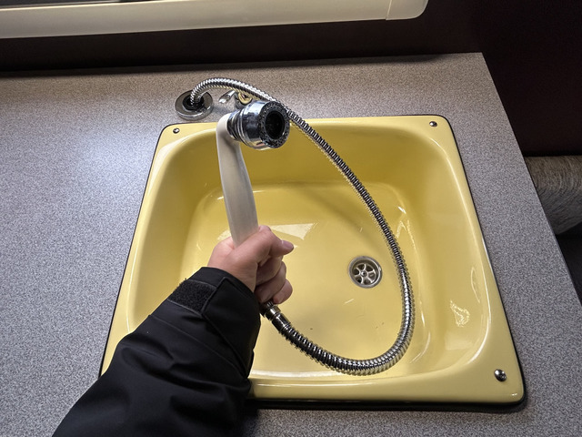 �V�����[�w�b�h�ɂȂ��Ă���̂ŃA�E�^�[�V�����[�Ƃ��Ă����g�����������܂�!