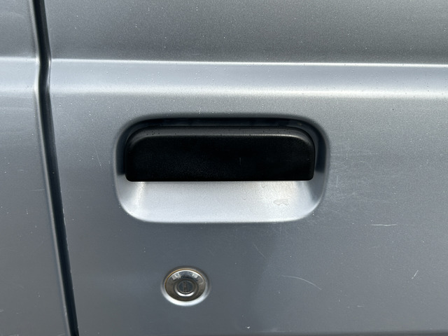 �y�x�����z���i�X�z���Ԃ������������܂��āA���ɗL�������܂��B�݌Ɏԗ��ɂȂ�܂��̂ŁA���񂲓s���̋X�������ɁA���ɗ��ĉ������B���X�\��������ƁA���ē����X���[�Y�ł��B