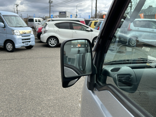 �y�x�����z���i�X�z���Ԃ������������܂��āA���ɗL�������܂��B�݌Ɏԗ��ɂȂ�܂��̂ŁA���񂲓s���̋X�������ɁA���ɗ��ĉ������B���X�\��������ƁA���ē����X���[�Y�ł��B